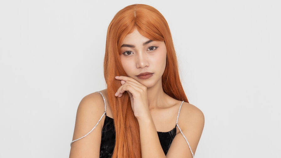 Watch LiezelWhitney live on Amateur Blogger🎉