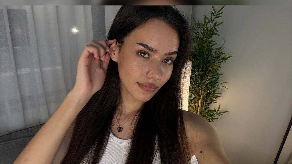 MikaelaRotz cover