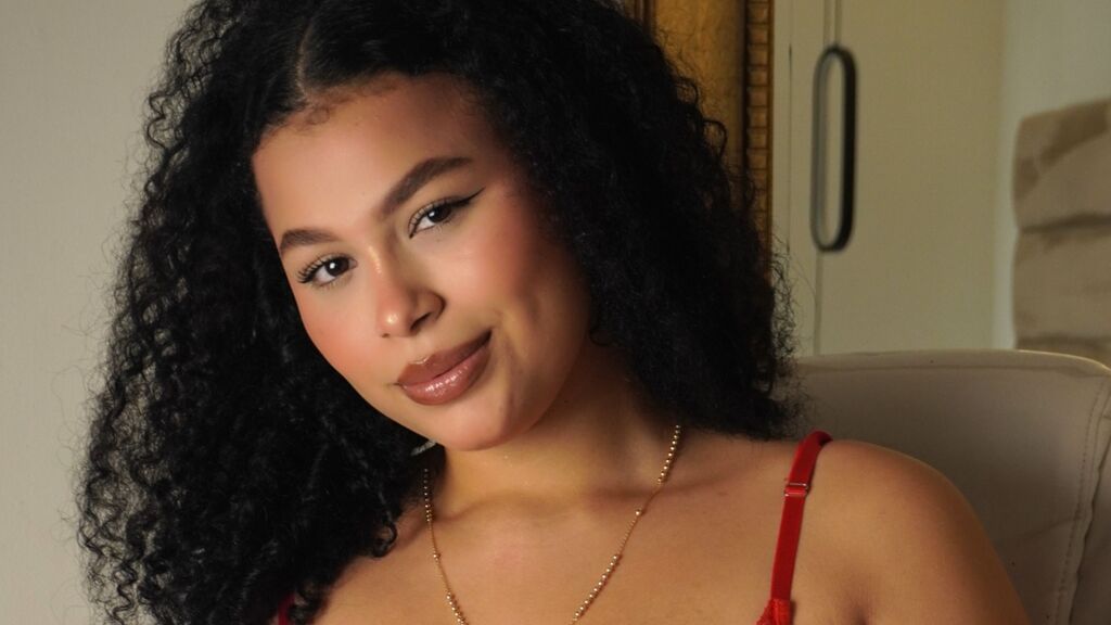 LucyMoore's profile from Jasmin at GirlsOfJasmin'