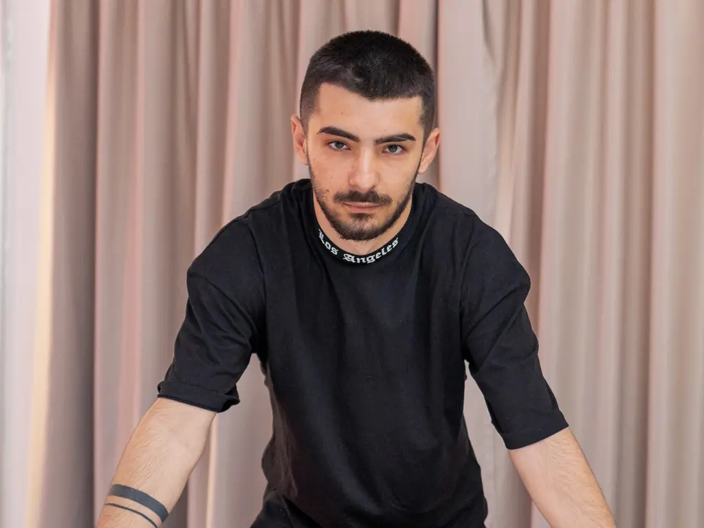 AaronRowan Chatraum