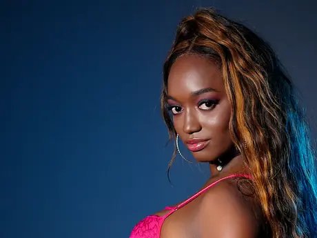 Chat with SashaEtoile
