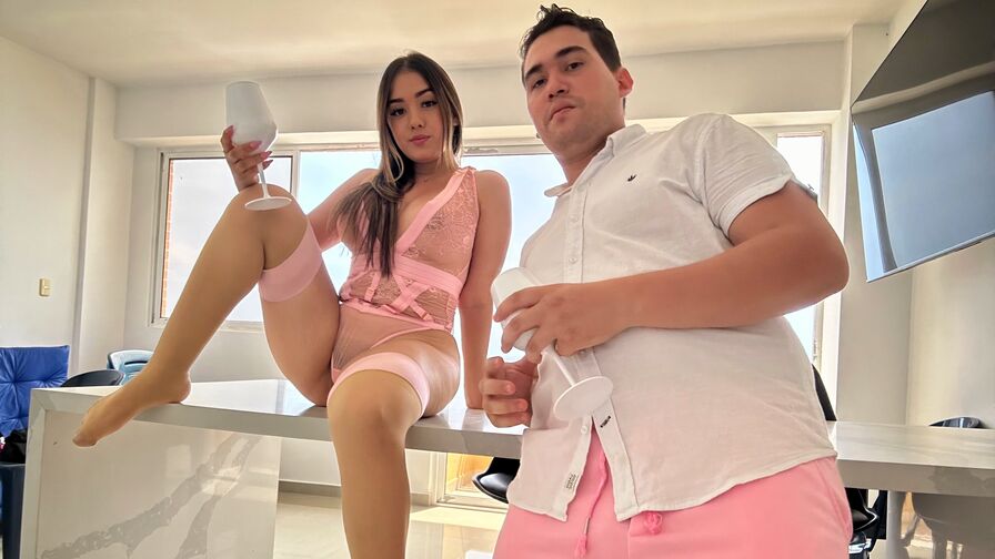 Watch HannaandNico live on Cuties