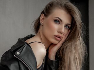 LolaBritton Flirt4Free live cam