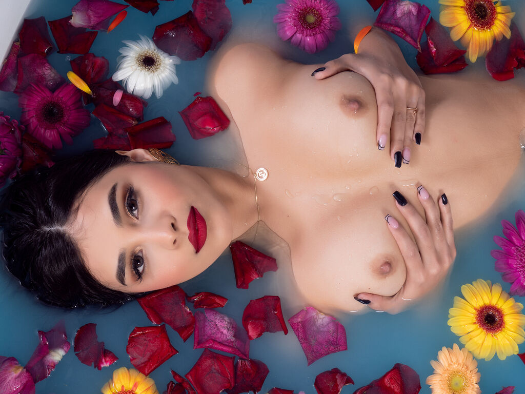 FernandaMeyer cams boobs squirt