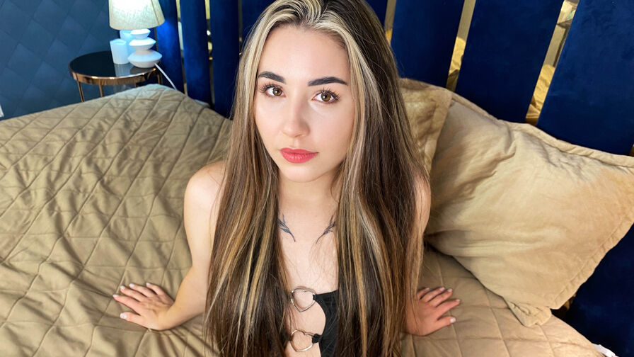 Watch SelineVance live on DMS List