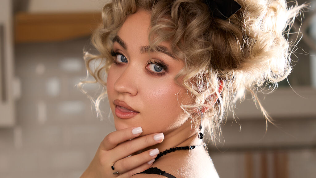 EvaSoftly Live Cam on LiveJasmin