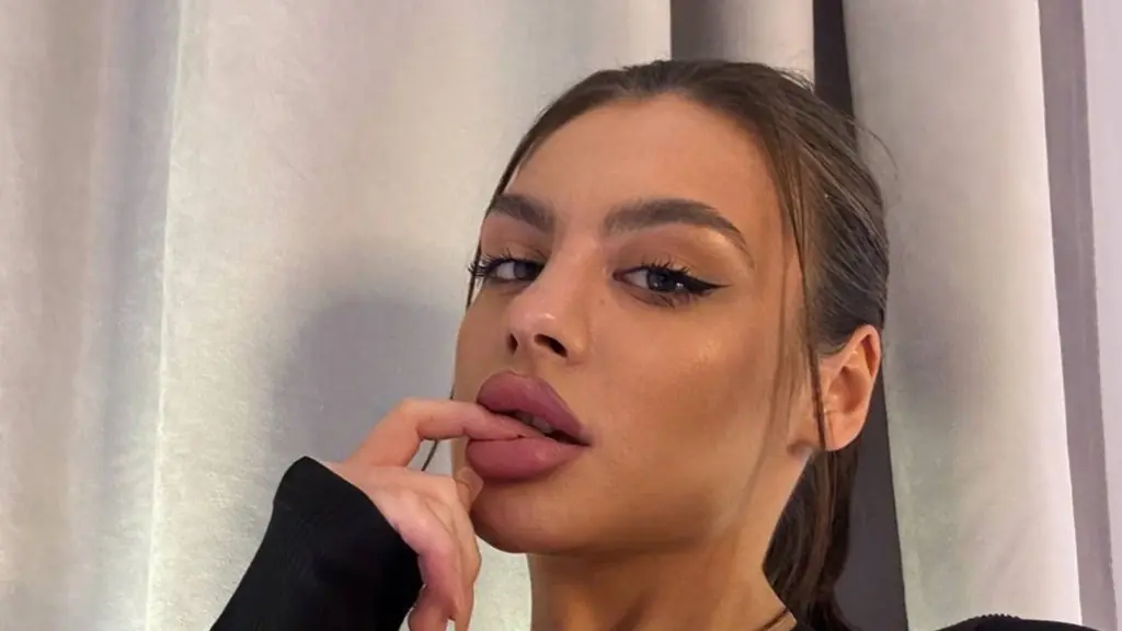 Show privé avec KristyDol