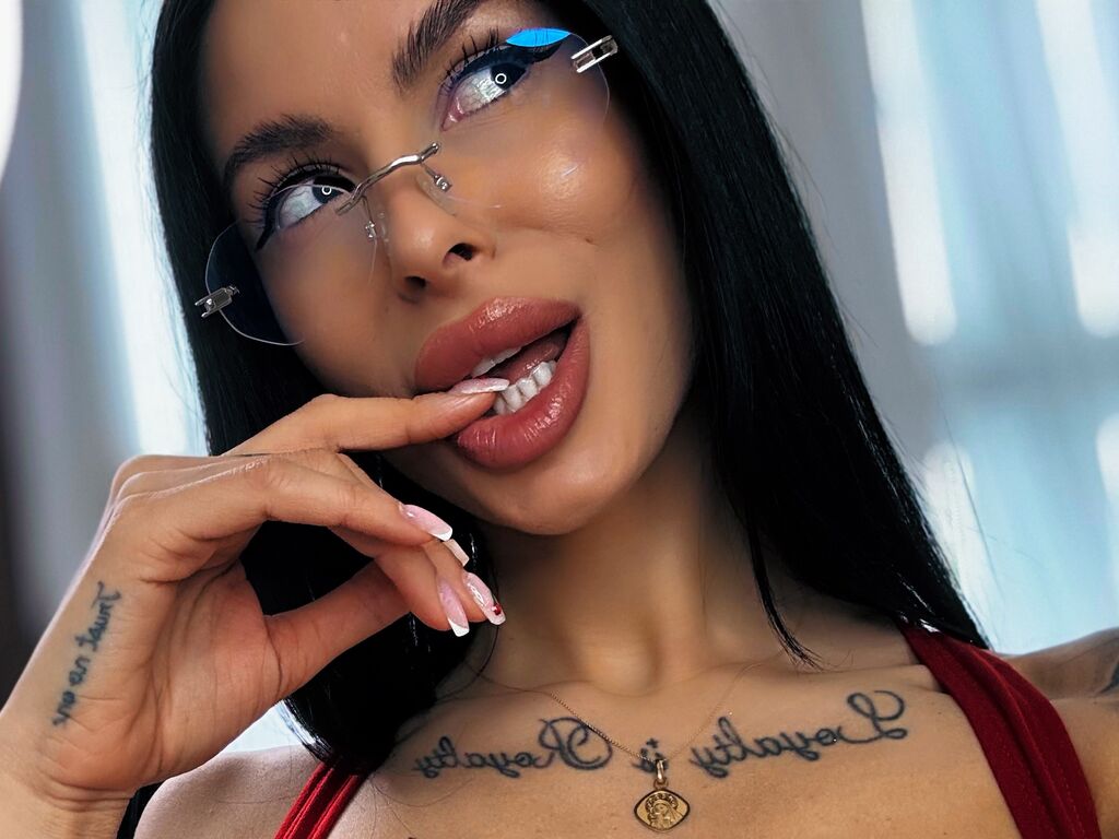 EvaAmantti LiveJasmin model room profile