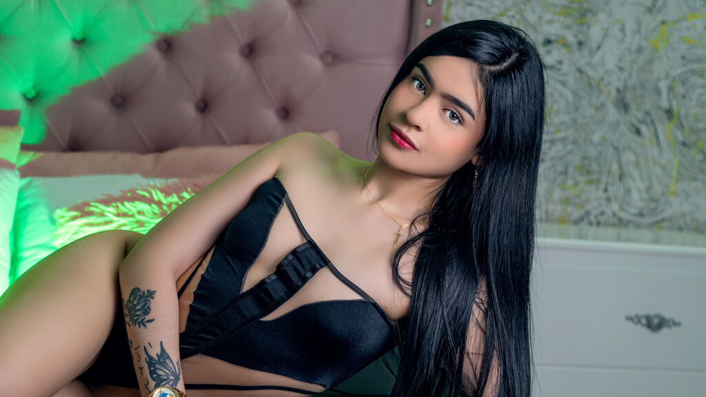 Sex chat gratuit in direct cu PaulinaRosei pe LiveJasmin