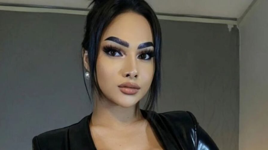 Watch SaraDevough live on Ultra Erotica