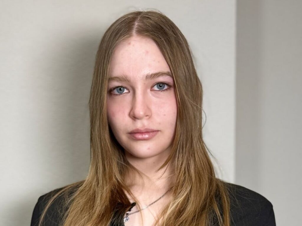 LoriaStepney show preview