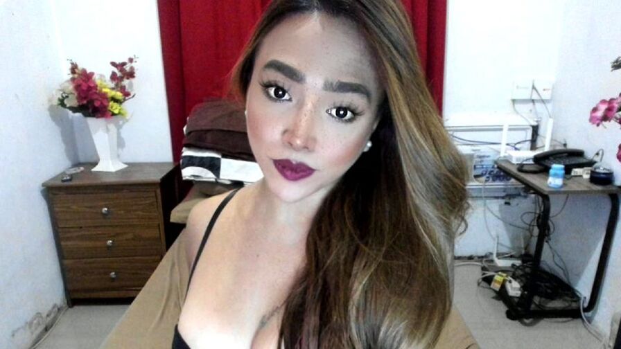 Watch BelleSantiago live on freshseotools.com