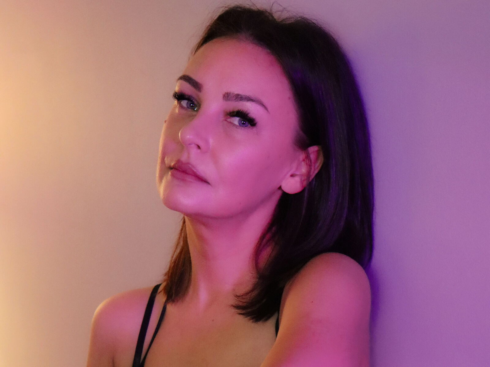 Live cam for MilenaMellow
