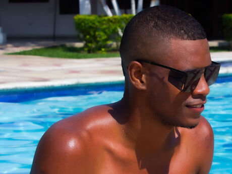 Chat with MaximoBeaumont