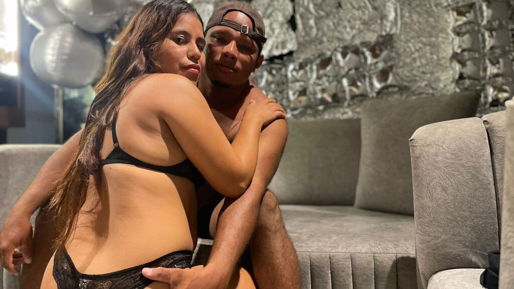 DanielandMaya live cam model at LiveJasmin