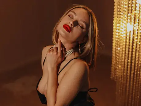 Chat with OliviaReece