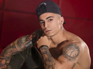 chat on live Maxstrom