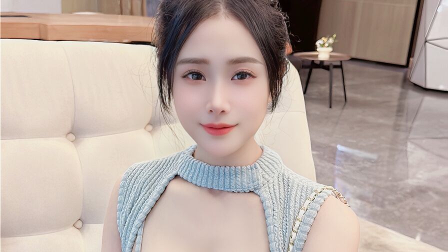 Engage with LilyLai Live