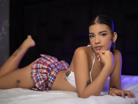 Chat with VeronicaWylde