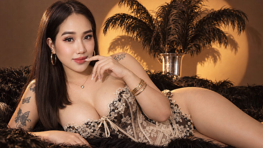 Watch YazmineFox live on freshseotools.com