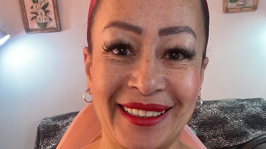 Join AlizSkylar on WinkySex.com