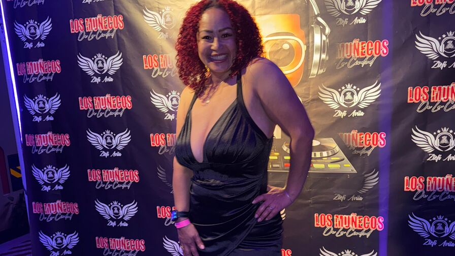 Watch AlizSkylar live on Cam Plug