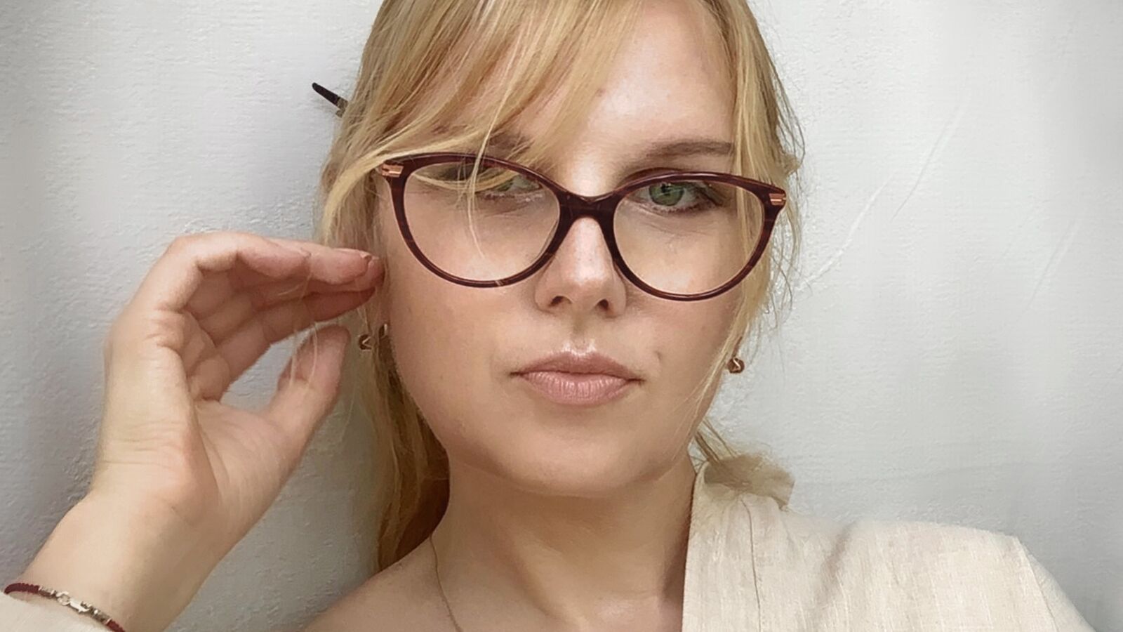LinaTyche erotic portrait