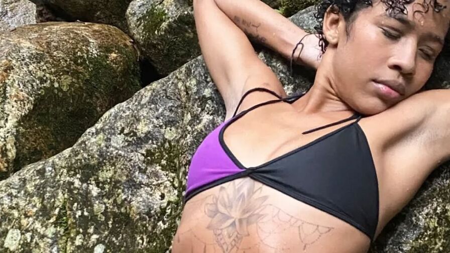 Watch RubieAngela live on Amateur Porn