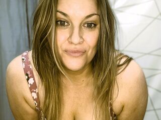 LindeeMarie Direct sex chat live