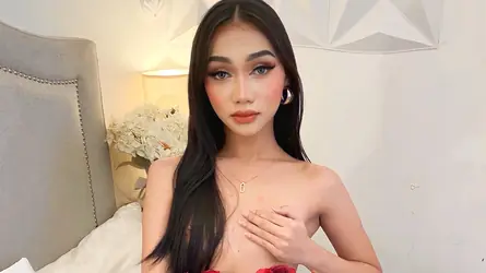 AndreanaThompson Chatraum