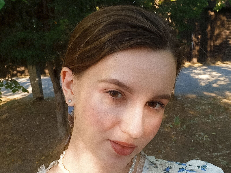 EllaMendiaz