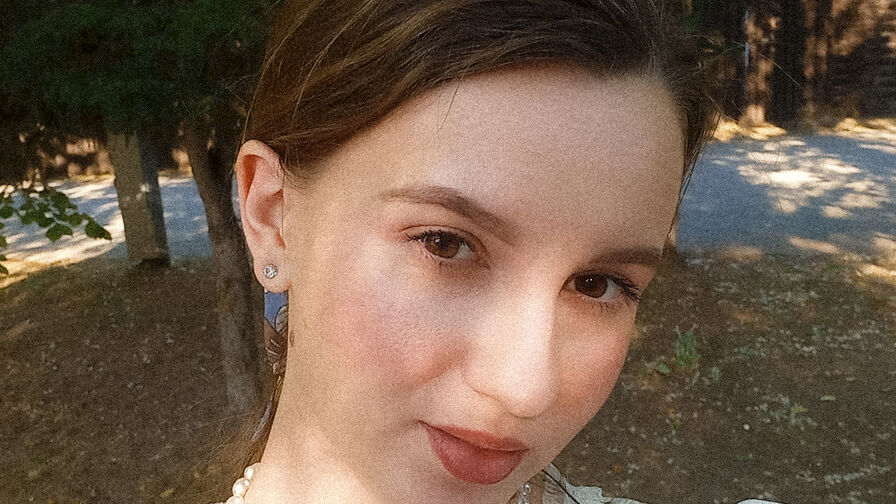 EllaMendiaz