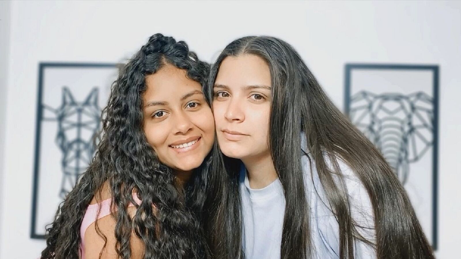 RebecaAndCamila glamour portrait