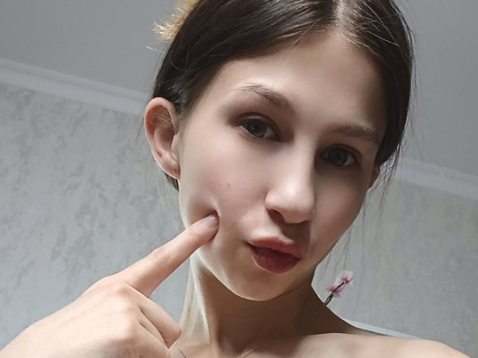 Live cam for FranchescaBeyett