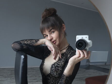 Chat with AmatuniLilit