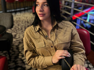 flirt chat room AliceLeighan