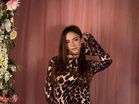 Chat with AlinaRouge
