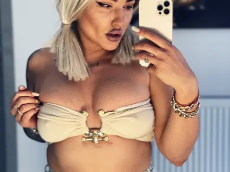 Chat with BritneyZeen