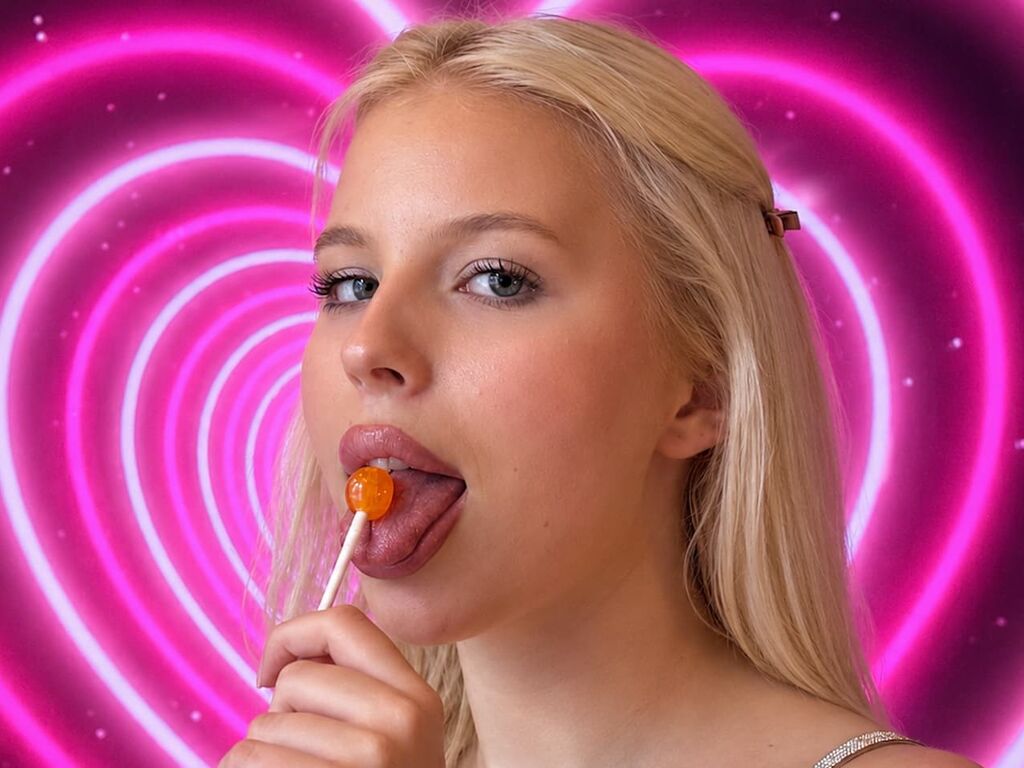 VariNari webcam girl preview