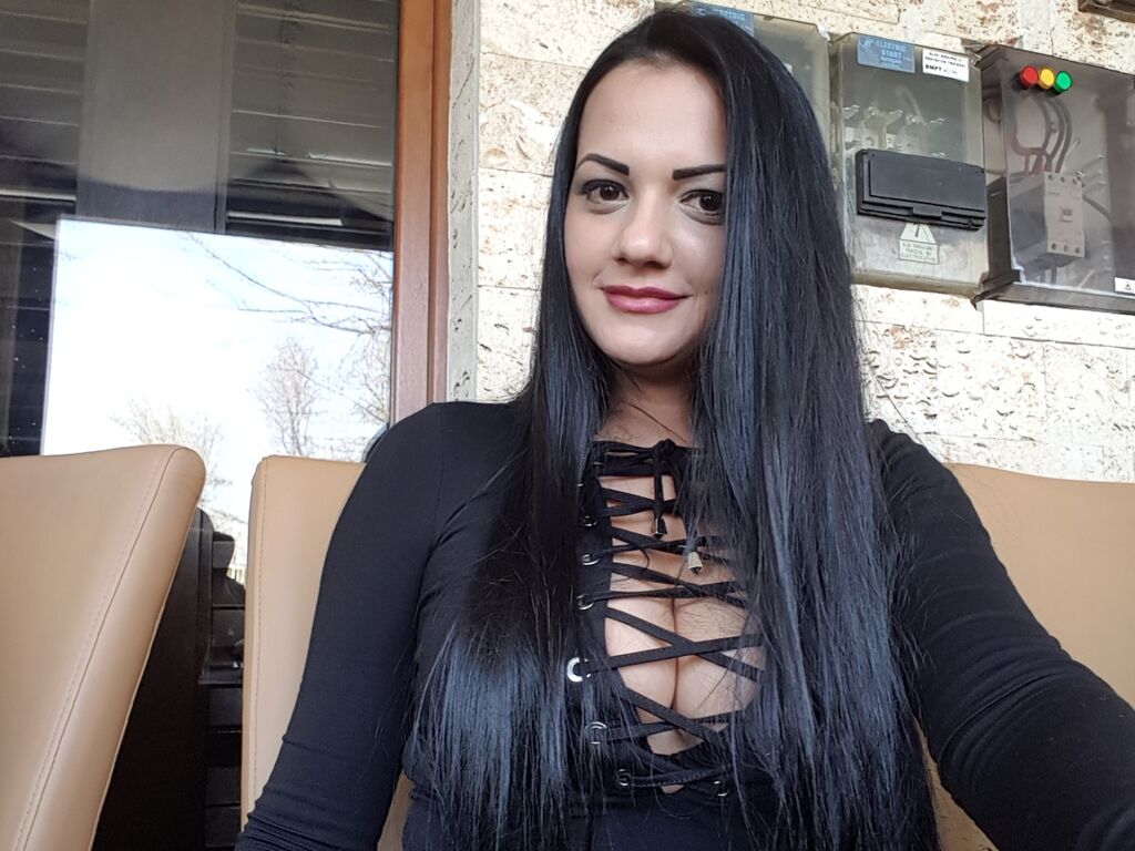 BettyBlack Nude